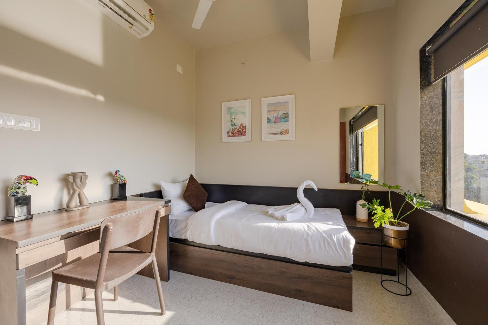 Saavi Suites Daman Exterior foto
