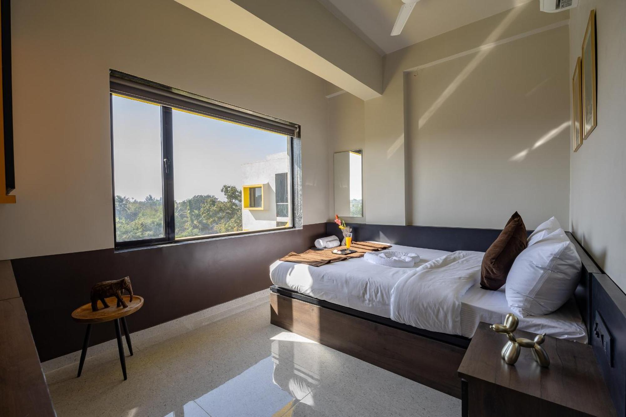 Saavi Suites Daman Exterior foto